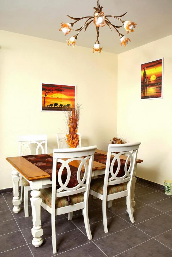 Provenzo And Meliti Villas Лурдата Екстериор снимка